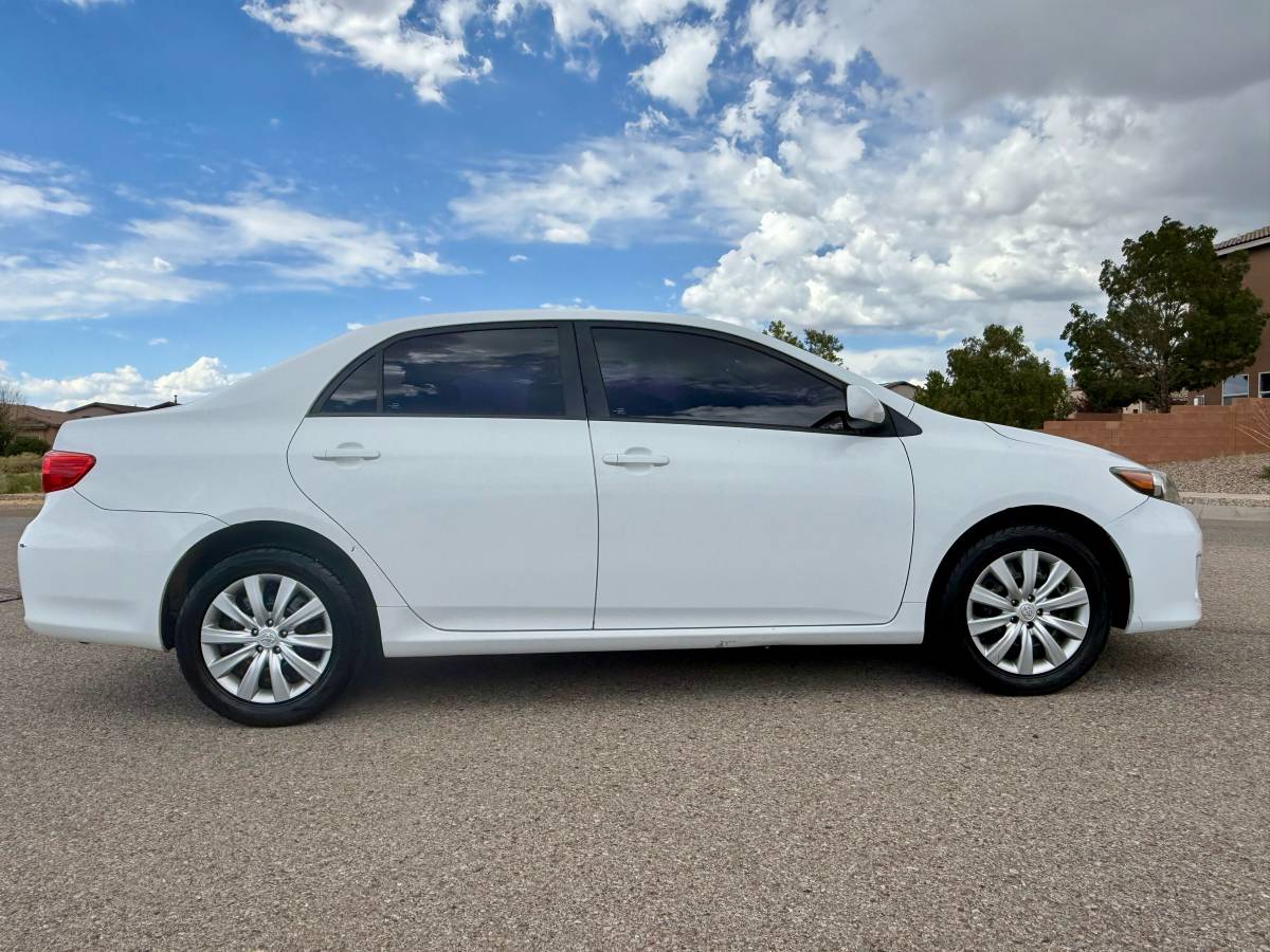 2012 Toyota Corolla LE – Clean Title – 141K Miles – Reliable & Efficient