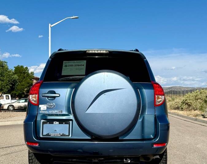 2008 Toyota RAV4 Limited FWD – V6 – Leather – Moonroof – JBL Sound