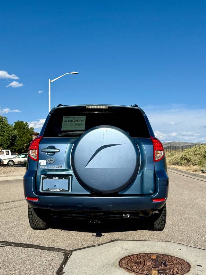 2008 Toyota RAV4 Limited FWD – V6 – Leather – Moonroof – JBL Sound