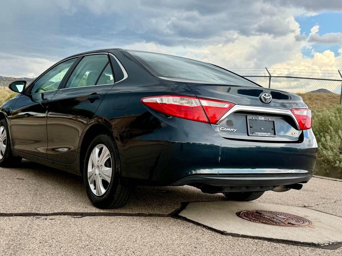 2016 Toyota Camry LE