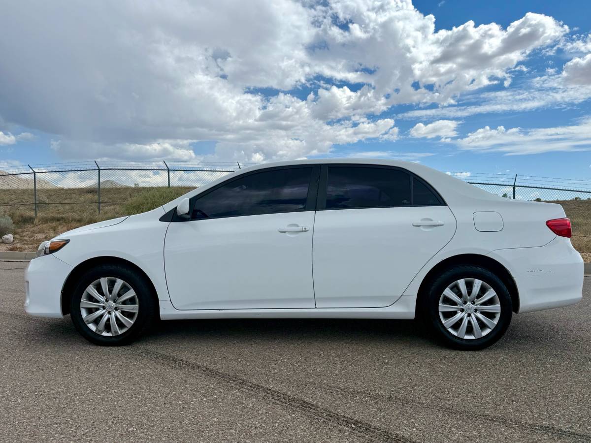 2012 Toyota Corolla LE – Clean Title – 141K Miles – Reliable & Efficient