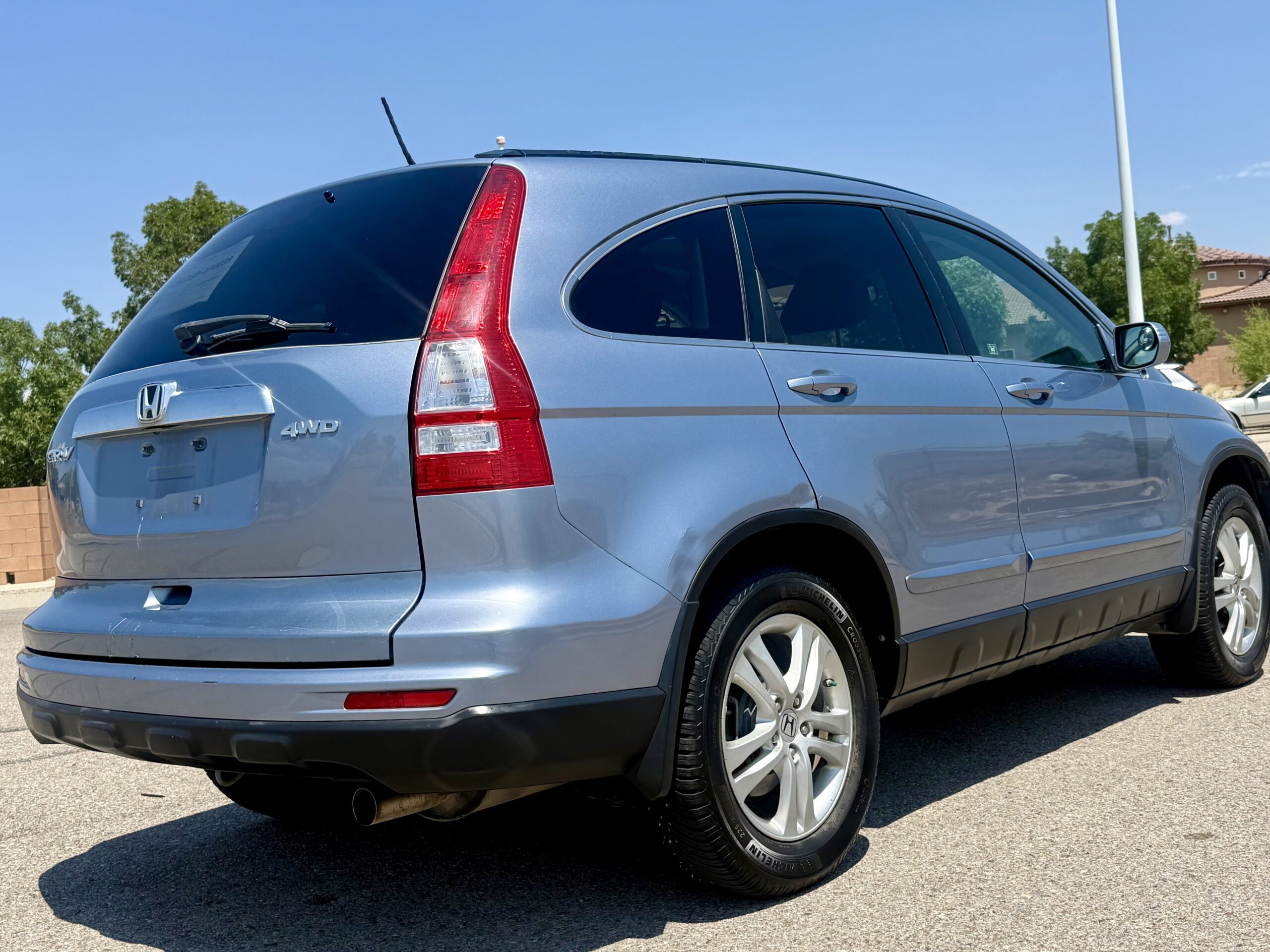2011 Honda CR-V EX-L AWD – Leather – Sunroof – Clean Title