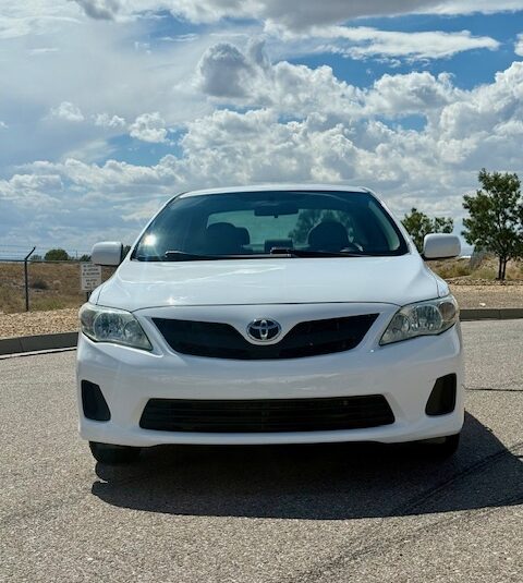 2013 Toyota Corolla LE Sedan 4D
