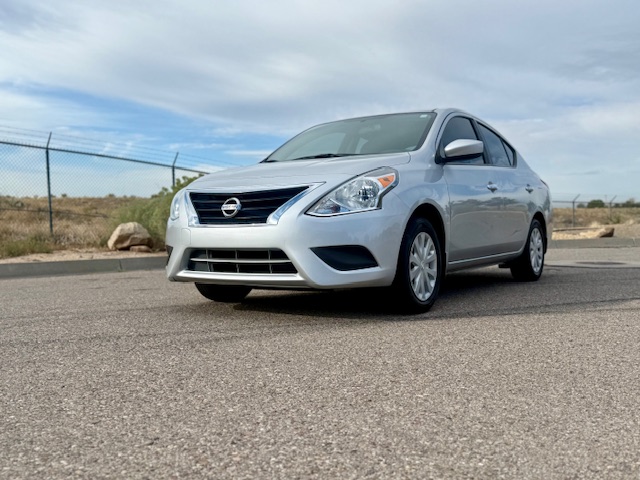 2016 Nissan Versa SV Sedan 4D