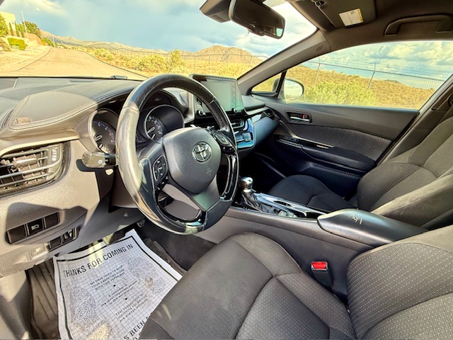 2019 Toyota C-HR XLE Sport Utility 4D
