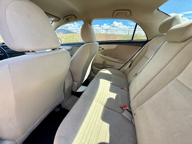 2013 Toyota Corolla LE Sedan 4D