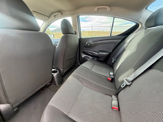 2016 Nissan Versa SV Sedan 4D