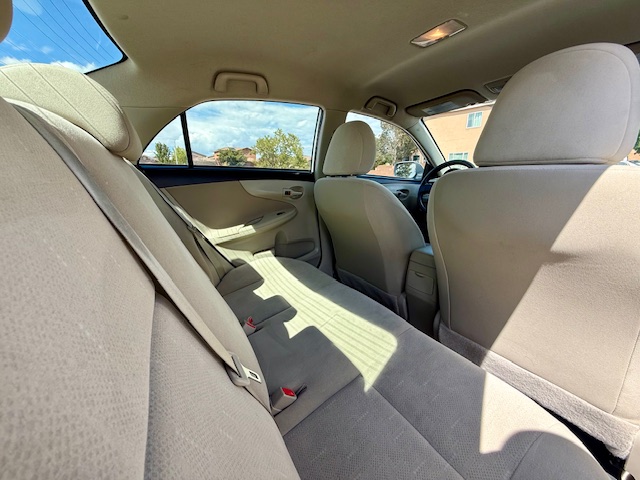 2013 Toyota Corolla LE Sedan 4D