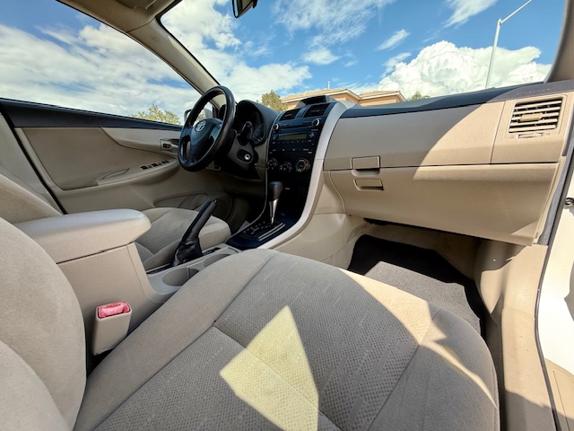 2013 Toyota Corolla LE Sedan 4D