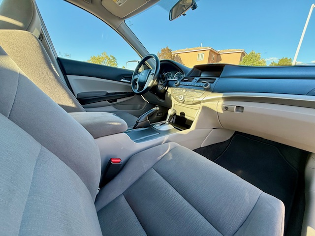2012 Honda Accord LX Sedan 4D