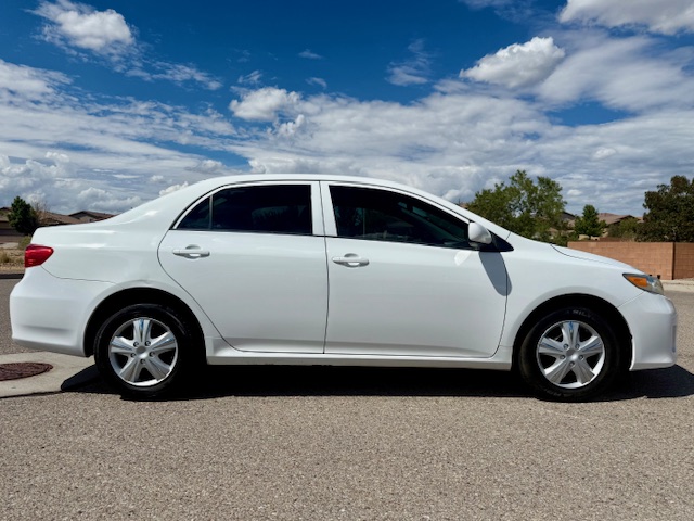 2013 Toyota Corolla LE Sedan 4D
