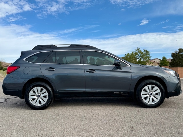 2018 Subaru Outback 2.5i Premium Wagon 4D