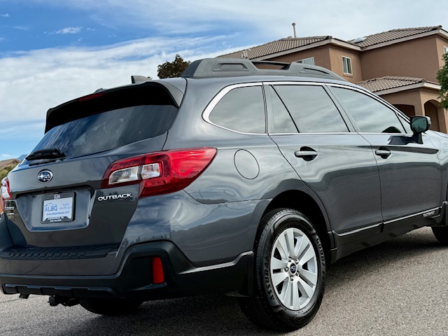 2018 Subaru Outback 2.5i Premium Wagon 4D