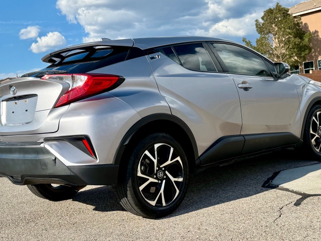 2019 Toyota C-HR XLE Sport Utility 4D