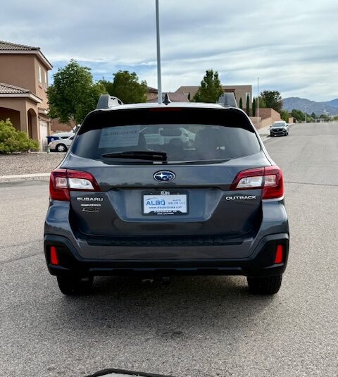 2018 Subaru Outback 2.5i Premium Wagon 4D