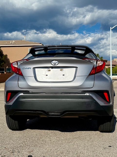 2019 Toyota C-HR XLE Sport Utility 4D