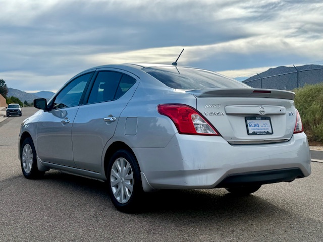 2016 Nissan Versa SV Sedan 4D