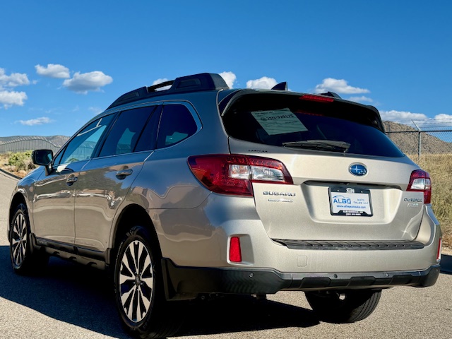 2017 Subaru Outback 2.5i Limited Wagon 4D