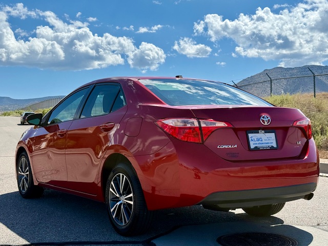2018 Toyota Corolla LE Premium Sedan 4D