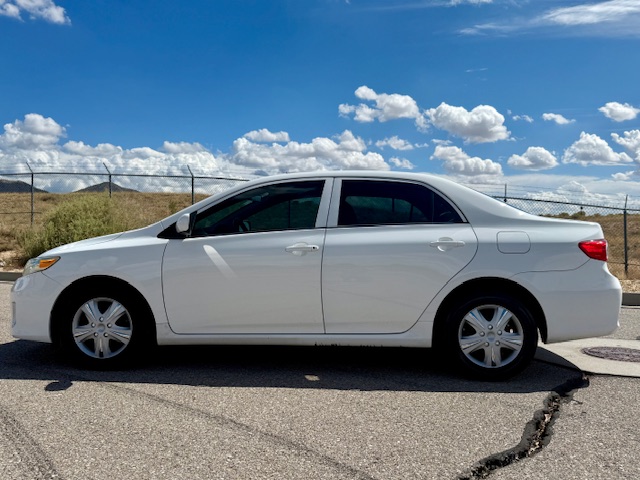 2013 Toyota Corolla LE Sedan 4D