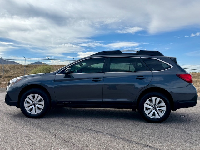 2018 Subaru Outback 2.5i Premium Wagon 4D