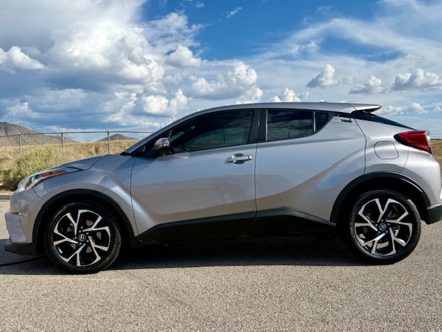 2019 Toyota C-HR XLE Sport Utility 4D
