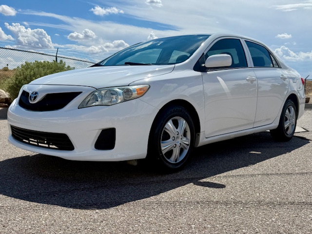 2013 Toyota Corolla LE Sedan 4D