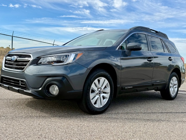 2018 Subaru Outback 2.5i Premium Wagon 4D