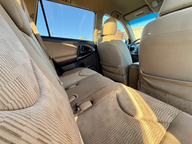 2012 Toyota RAV4 LE Sport Utility 4D