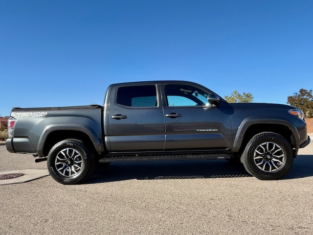 2021 Toyota Tacoma TRD Off-Road Pickup 4D 5 ft