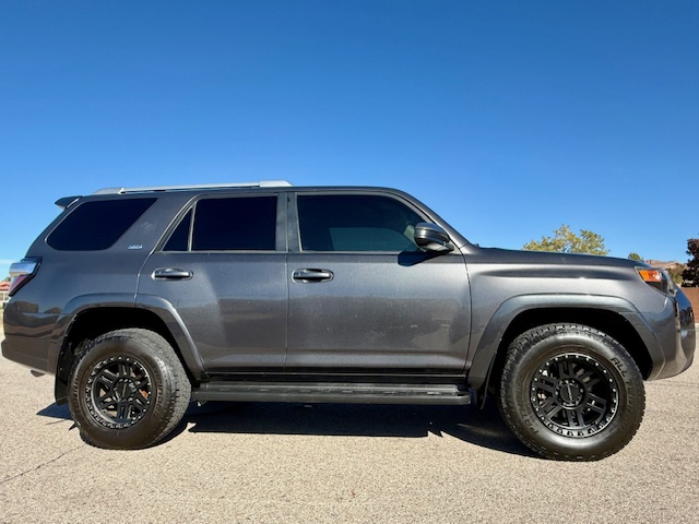 2017 Toyota 4Runner SR5 Sport Utility 4D