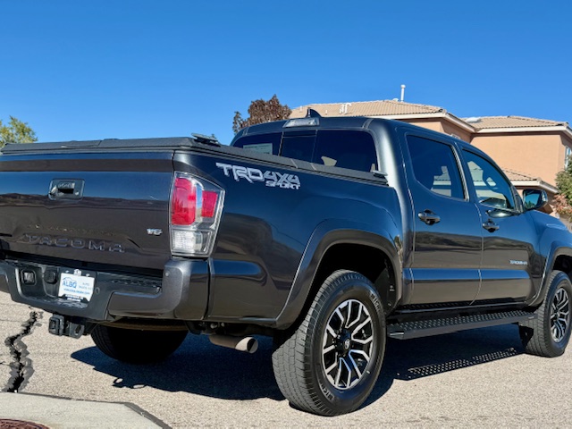 2021 Toyota Tacoma TRD Off-Road Pickup 4D 5 ft