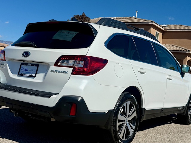 2018 Subaru Outback 2.5i Limited Wagon 4D
