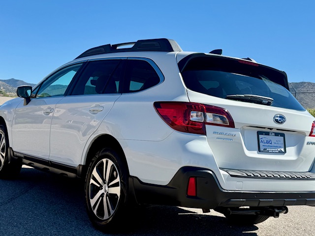2018 Subaru Outback 2.5i Limited Wagon 4D