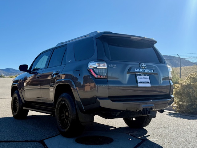 2017 Toyota 4Runner SR5 Sport Utility 4D