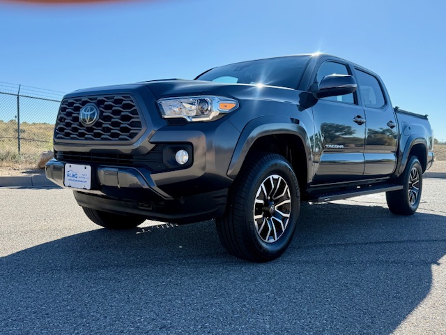2021 Toyota Tacoma TRD Off-Road Pickup 4D 5 ft