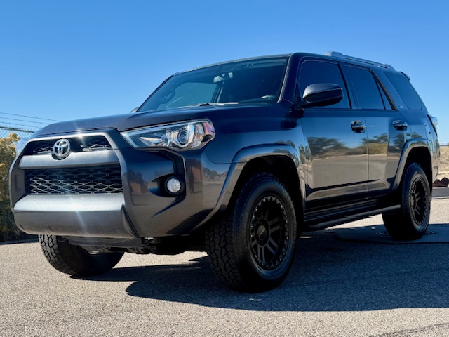 2017 Toyota 4Runner SR5 Sport Utility 4D