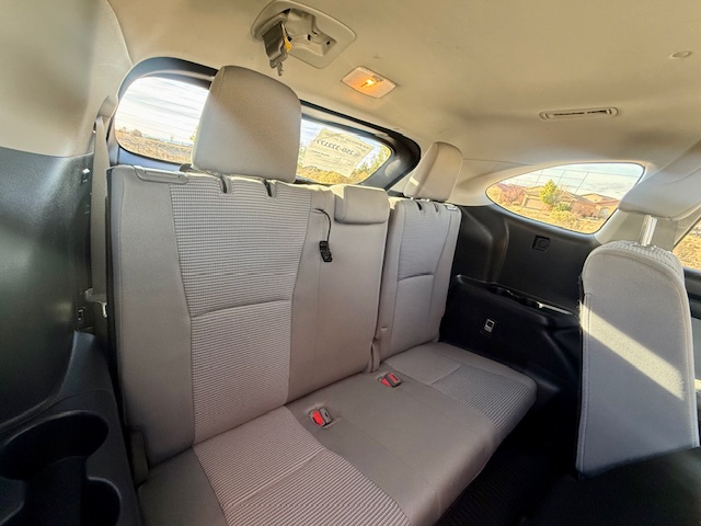 2021 Toyota Highlander LE Plus Sport Utility 4D