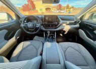 2021 Toyota Highlander LE Plus Sport Utility 4D