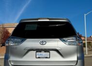 2018 Toyota Sienna SE Premium Minivan 4D