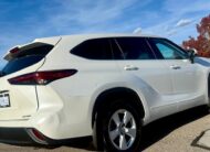 2021 Toyota Highlander LE Plus Sport Utility 4D