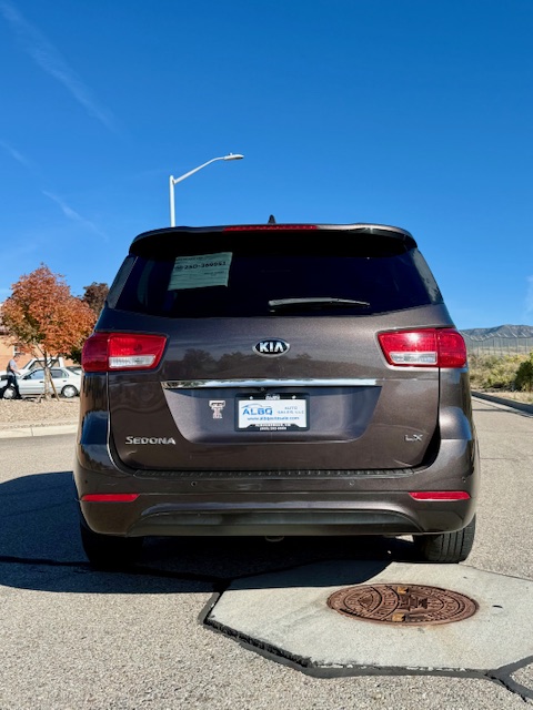 2017 Kia Sedona LX Minivan 4D