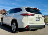 2021 Toyota Highlander LE Plus Sport Utility 4D