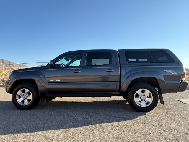 2009 Toyota Tacoma Double Cab TRD Sport Pickup 4D 5 ft
