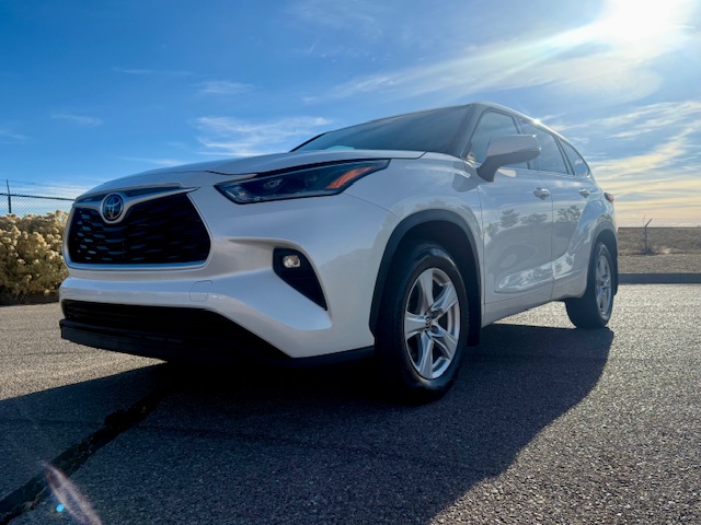 2021 Toyota Highlander LE Plus Sport Utility 4D