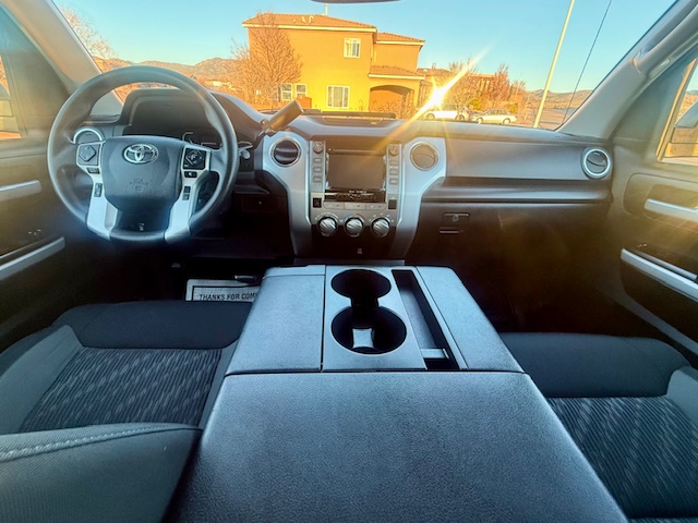 2019 Toyota Tundra CrewMax 4D Pickup 5 1/2 ft