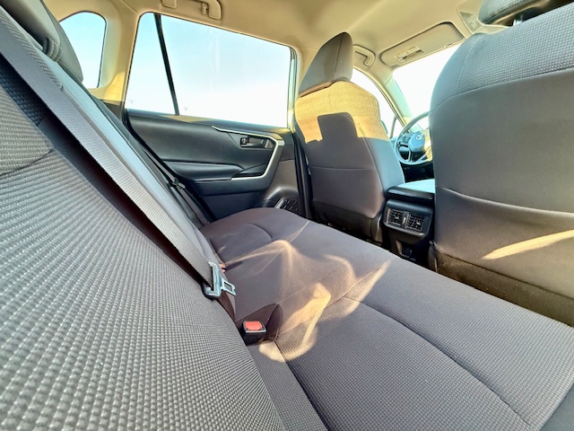 2020 Toyota RAV4 Hybrid LE