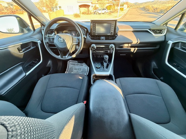 2020 Toyota RAV4 Hybrid LE