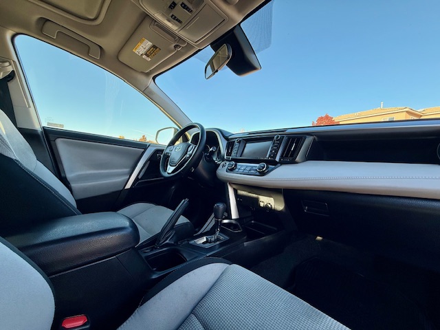 2018 Toyota RAV4 XLE Sport Utility 4D