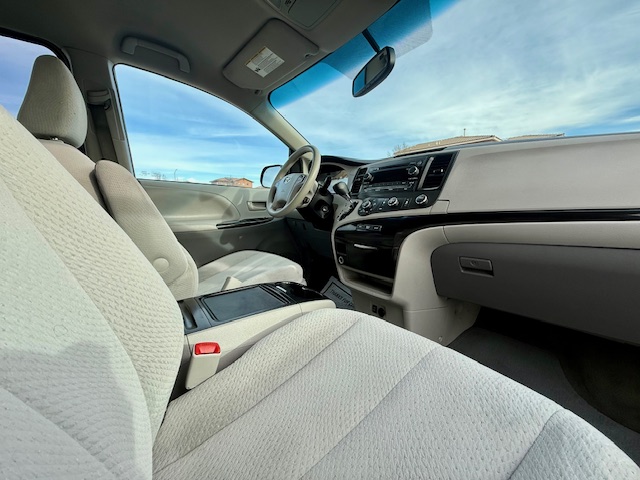 2012 Toyota Sienna LE